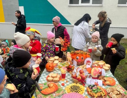 Осенняя ярмарка в детском саду «Светлячок» Заинска собрала детей и родителей