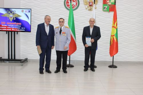 Служба во имя безопасности: в Заинске торжественно отметили День сотрудников органов внутренних дел