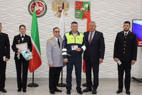 Служба во имя безопасности: в Заинске торжественно отметили День сотрудников органов внутренних дел
