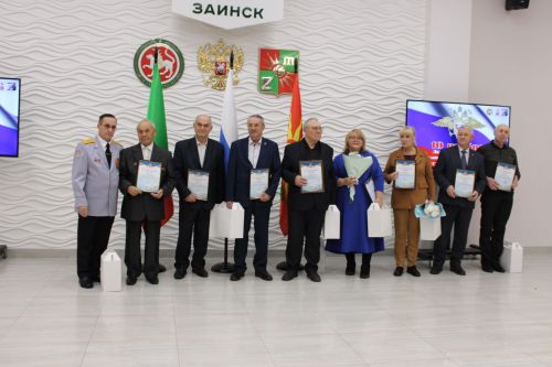 Служба во имя безопасности: в Заинске торжественно отметили День сотрудников органов внутренних дел