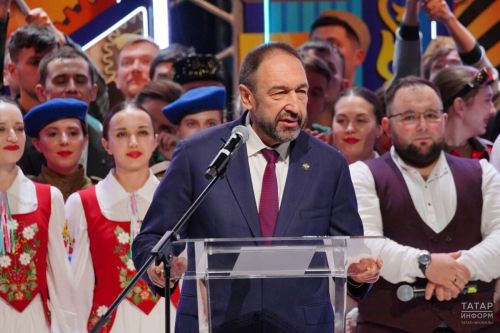 Гран-при фестиваля «Безнен заман» вручил лично Алексей Песошин