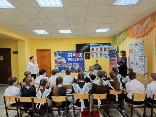 Встреча с героем: Урок мужества в заинской школе №1