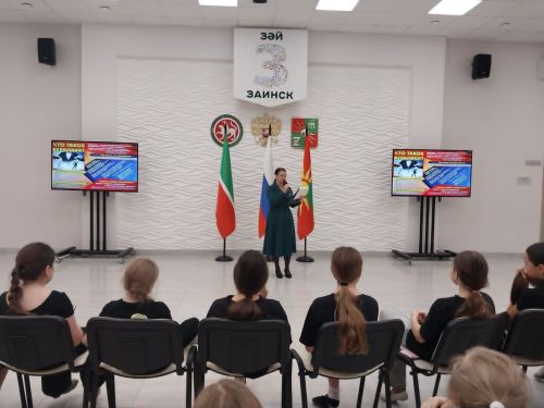 «Улыбка» и «Легенда» изучают кибербезопасность: во Дворце культуры «Энергетик» прошло профилактическое мероприятие