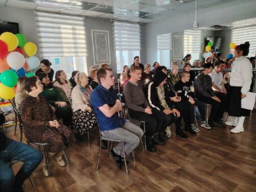 «Репка», Дед Мороз и дискотека: как в центре «Радость» создали новогоднее чудо для детей