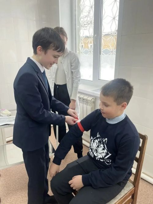 Школьники осваивают первую помощь в Верхнешипкинской врачебной амбулатории Заинского района