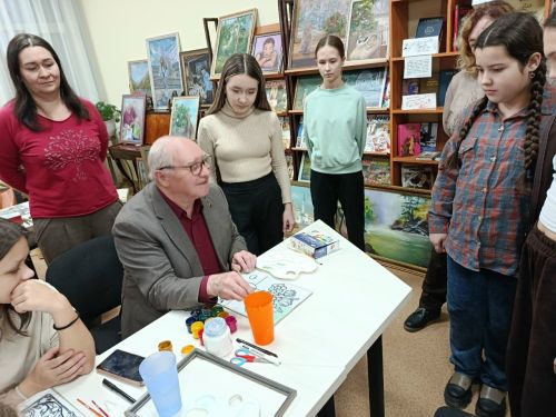 Магия на стекле: как народный художник Татарстана открыл детям секреты шамаиля