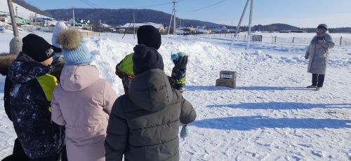 Воспитание патриотизма у детей через военно-спортивную игру «Зарничка» в Бухарайской библиотеке