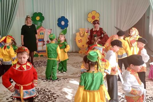 Праздник Навруз в детском саду «Светлячок»: знакомство с традициями и культурой