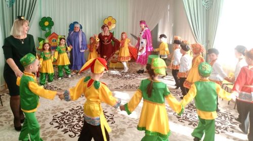 Праздник Навруз в детском саду «Светлячок»: знакомство с традициями и культурой