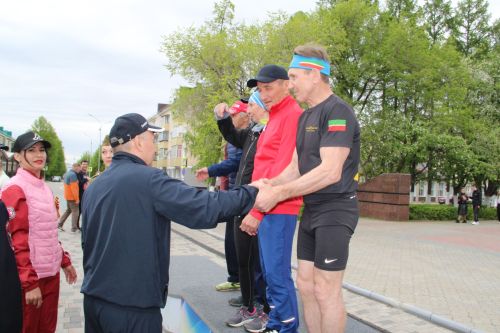 В Заинске 80-летию Великой Победы посвятили легкоатлетическую эстафету