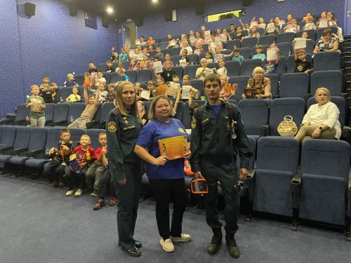 В кинотеатре Заинска прошла лекция о пожарной безопасности для школьников
