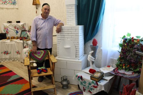 Труд и творчество Данила Ахатова согревают село Куш-Елга Заинского района