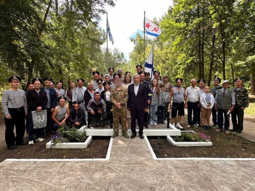 В Заинске почтили память героев флота