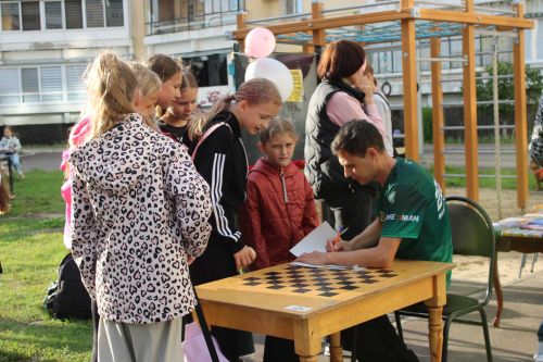 Праздник, который объединяет: на улице Жукова отпраздновали День двора