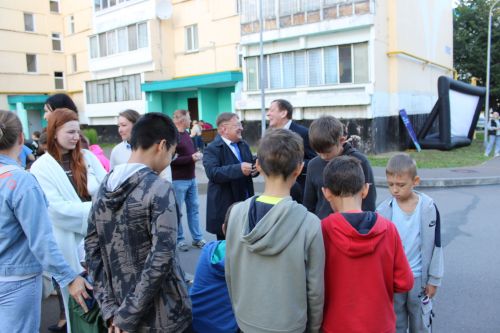 Праздник, который объединяет: на улице Жукова отпраздновали День двора