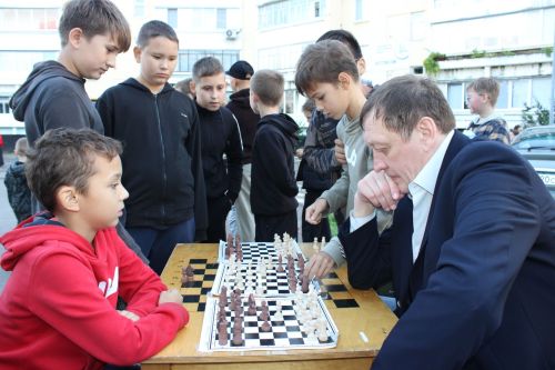 Праздник, который объединяет: на улице Жукова отпраздновали День двора