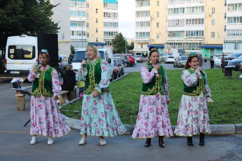 Праздник, который объединяет: на улице Жукова отпраздновали День двора