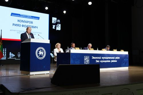 В Заинске состоялась августовская конференция работников образования