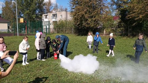 Урок безопасности: в Заинской школе №3 прошла учебная эвакуация