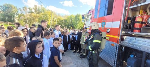 Урок безопасности: в Заинской школе №3 прошла учебная эвакуация
