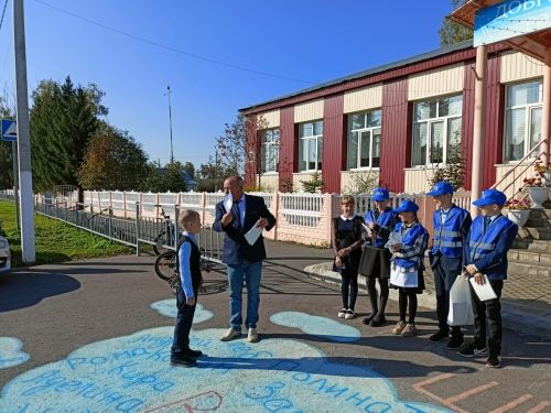 Теперь по правилам: в Заинске первоклассников посвятили в пешеходы