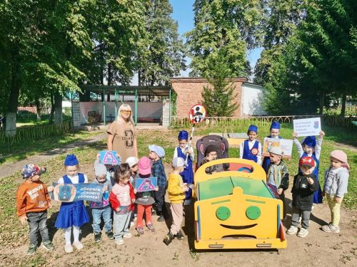 «Светофорик» зажигает зелёный свет: в Заинске прошёл урок детской безопасности