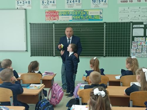 За безопасность на дорогах: В заинских школах проходят «минутки безопасности»