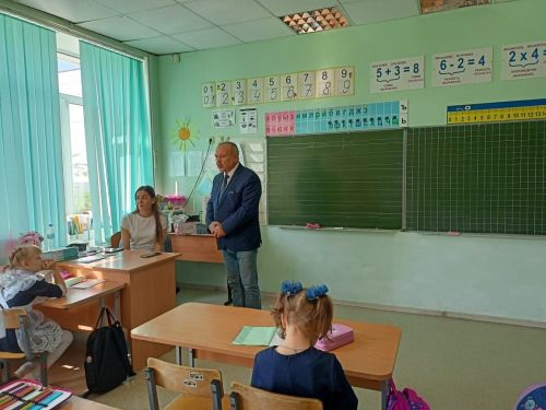 За безопасность на дорогах: В заинских школах проходят «минутки безопасности»