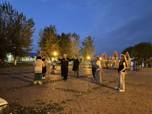 Танцевальный вечер «Кому за…» зарядил жителей Заинска позитивом