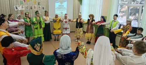 В Верхненалимской школе дан старт Году единства народов России