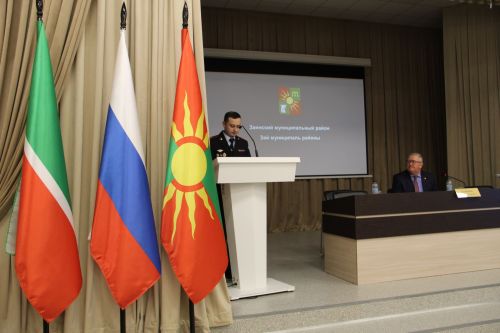 От брошенных авто до чистоты канализаций: какие вопросы подняли на сходе граждан в Заинске