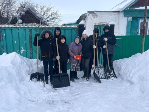 Творить добро легко: как в заинском микрорайоне Мирный объединяются поколения