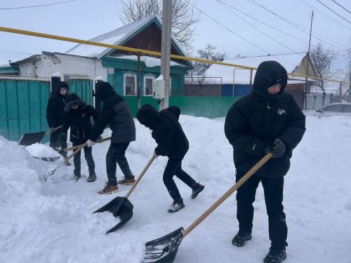 Творить добро легко: как в заинском микрорайоне Мирный объединяются поколения