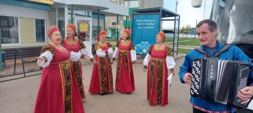 Зәйдә рейс автобусы пассажирлары музыкаль котлаулар кабул итте