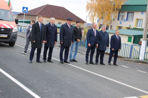 В Заинском районе открыли сразу несколько дорог после капремонта