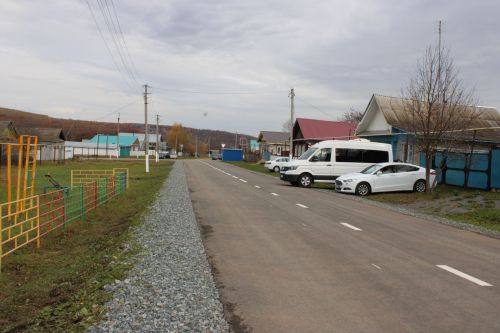 В Заинском районе открыли сразу несколько дорог после капремонта