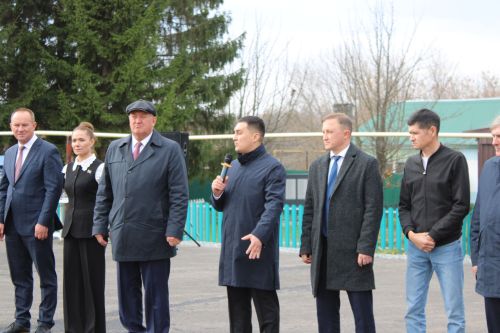 В Заинском районе открыли сразу несколько дорог после капремонта
