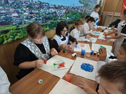 Район мәдәният йортында «Покрау көне: яулык бәйлибез» чарасы узды