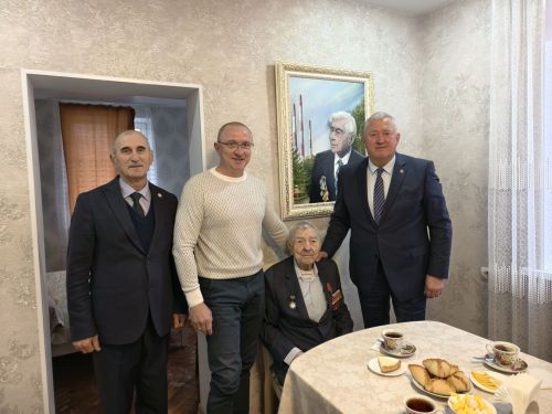Зәйдә 103 яшьлек Бөек Ватан сугышы ветеранын Өлкәннәр көне белән котладылар