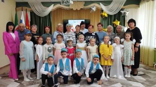 В детском саду Заинска поздравили ветеранов