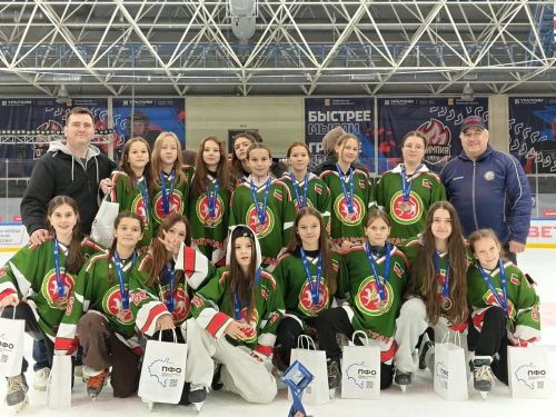 Зәйнең хоккейчы кызлары республика командасына бронза яулауда өлеш керттеләр