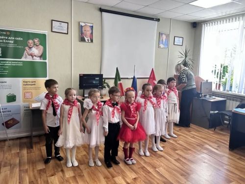 Эдуард Вафин Зәй районы клиентлар хезмәте эшчәнлеген югары бәяләде