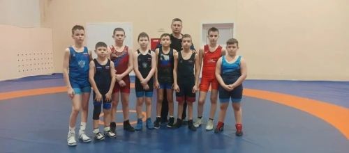 Борцы из Заинска провели выездную тренировку в Бугульме перед первенством ПФО