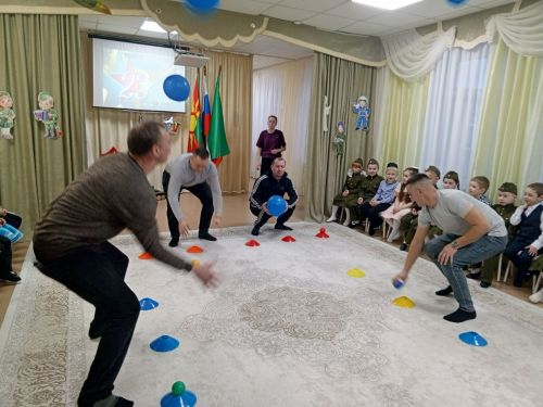 В заинском детском саду «Теремок» прошел спортивный праздник с папами к 23 февраля