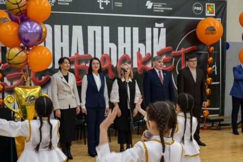 В Заинске стартовал региональный финал соревнований школьников по баскетболу «КЭС-БАСКЕТ»