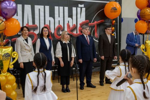 В Заинске стартовал региональный финал соревнований школьников по баскетболу «КЭС-БАСКЕТ»