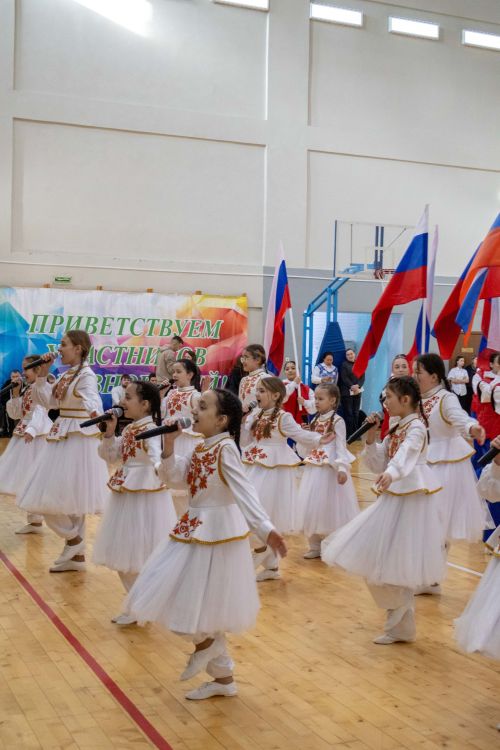 В Заинске стартовал региональный финал соревнований школьников по баскетболу «КЭС-БАСКЕТ»