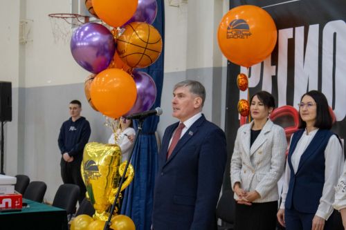 В Заинске стартовал региональный финал соревнований школьников по баскетболу «КЭС-БАСКЕТ»