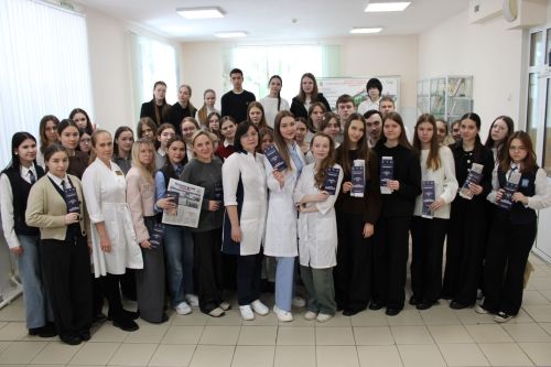«Ангелы в белых халатах»: Заинская ЦРБ открыла двери для будущих медицинских работников