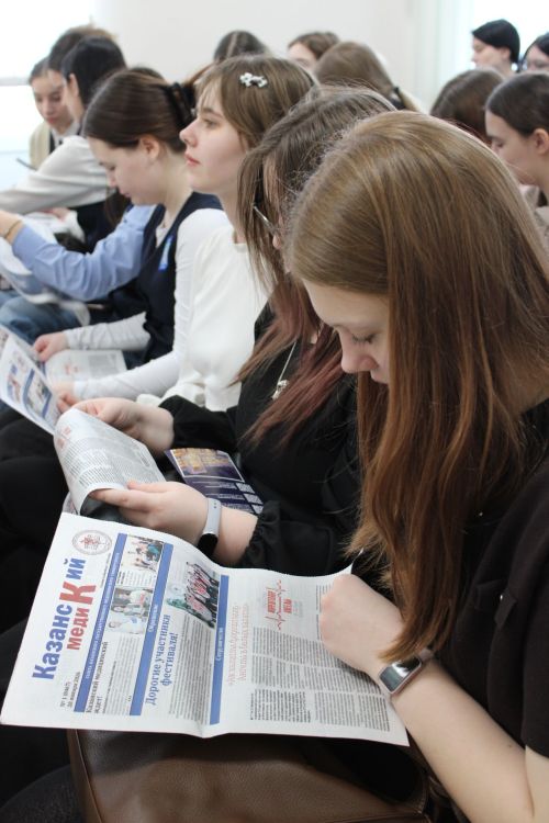 «Ангелы в белых халатах»: Заинская ЦРБ открыла двери для будущих медицинских работников